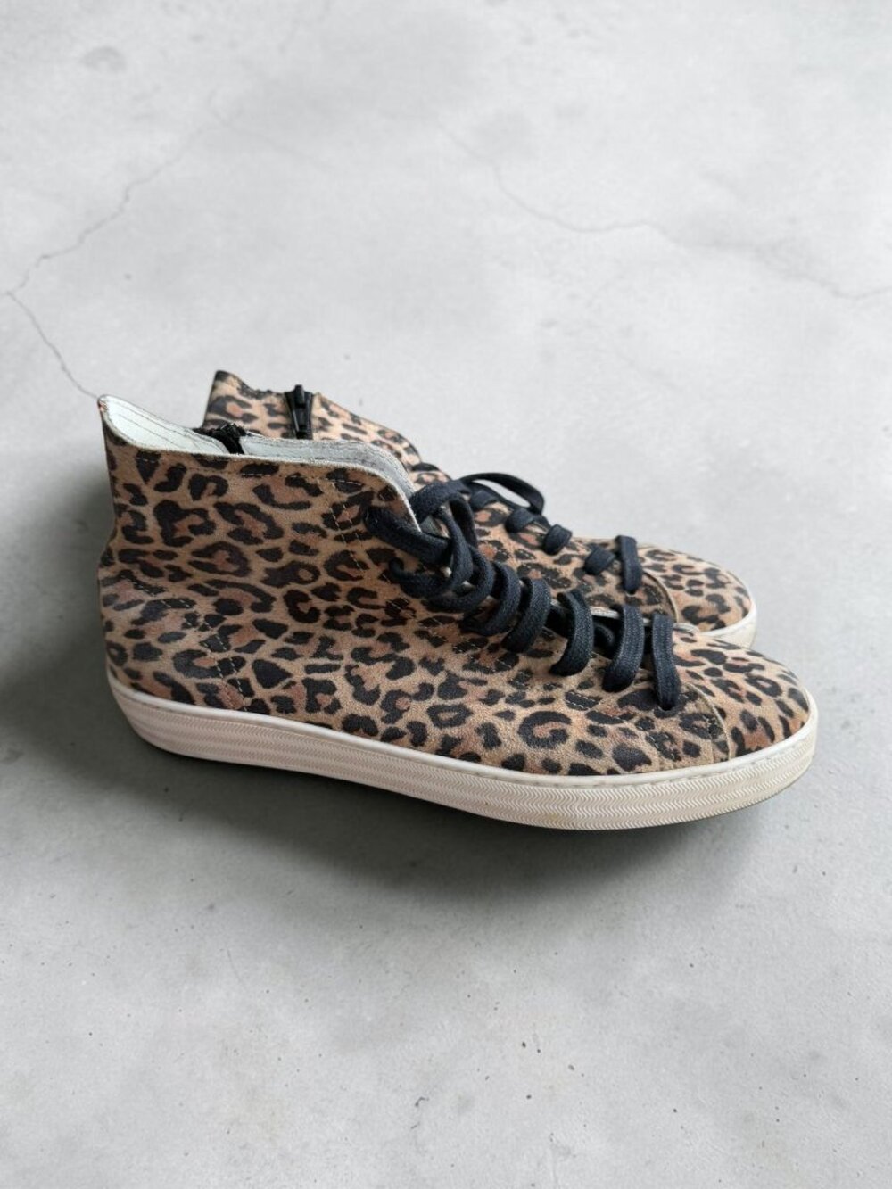DOF STUDIOS Animal Print Hi Top Sneakers Size 39  / US 9